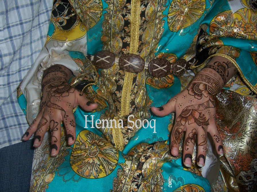 Moroccan Henna Montreal pregnancy