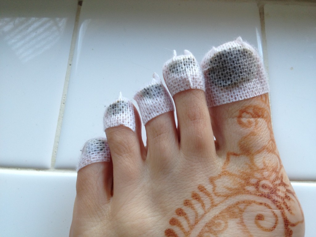 Hennaed toe nails