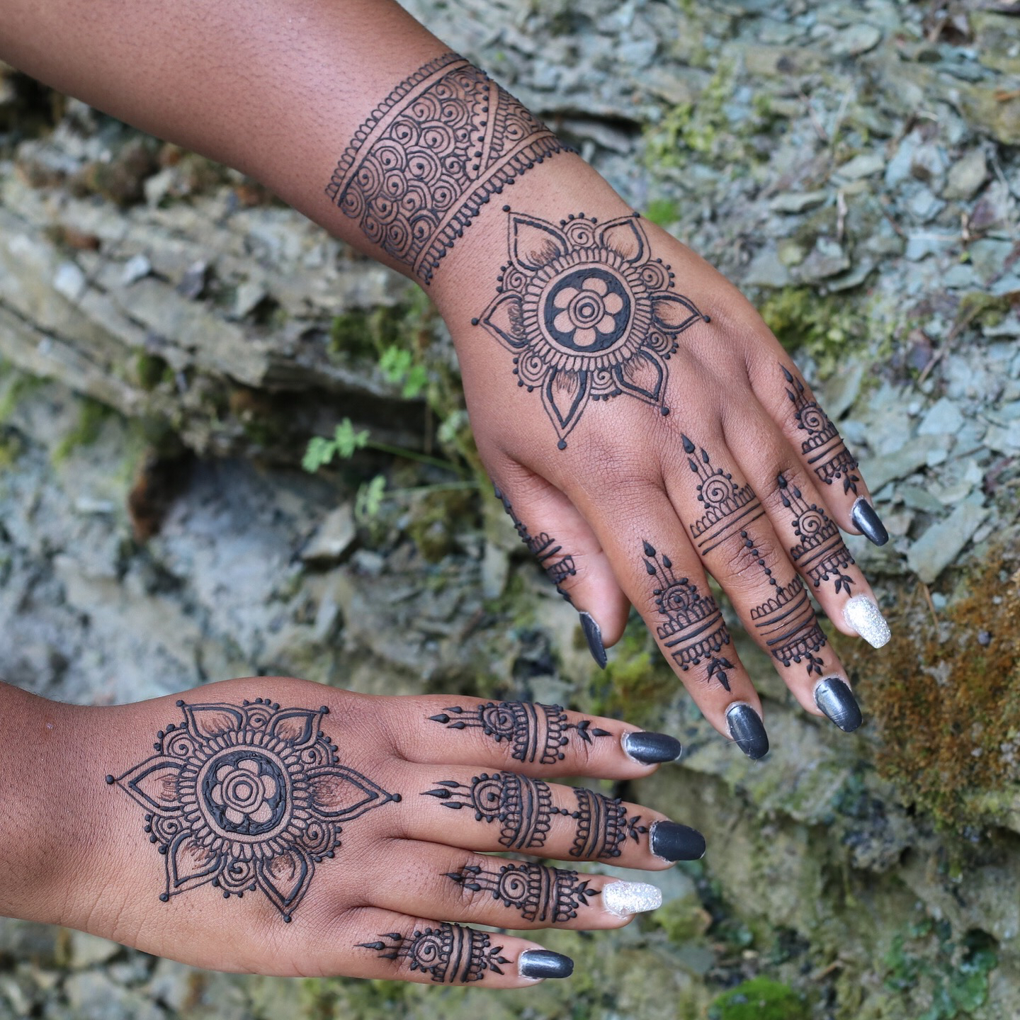 DIY Henna Tattoos: Learn Decorative Patterns, Draw Modern Designs and  Create Everyday Body Art: Shahid, Aroosa: 9781612438009: Books - Amazon.ca