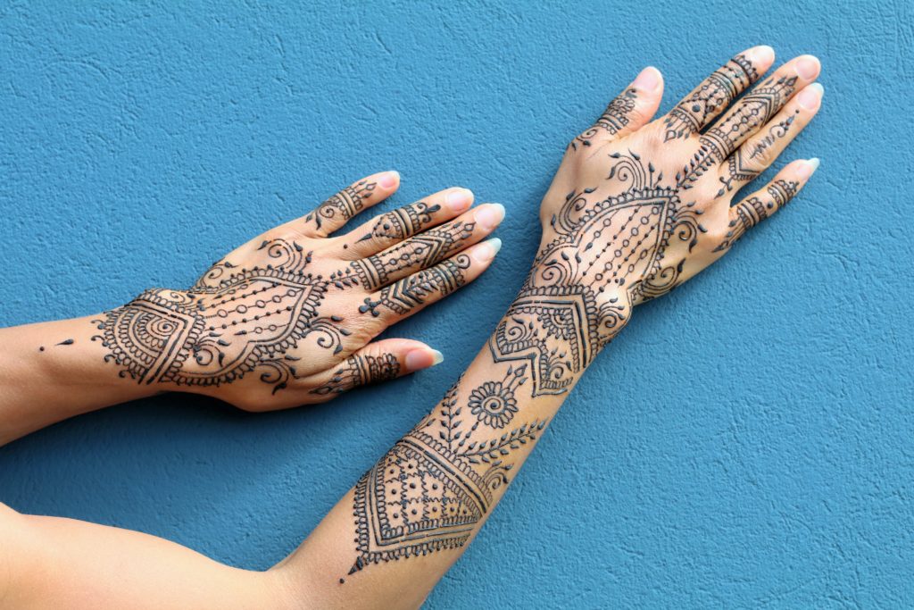 hands sole henna tattoo body art hennasooq artist ginuwine dc dmv columbia yoga brandywine columbia