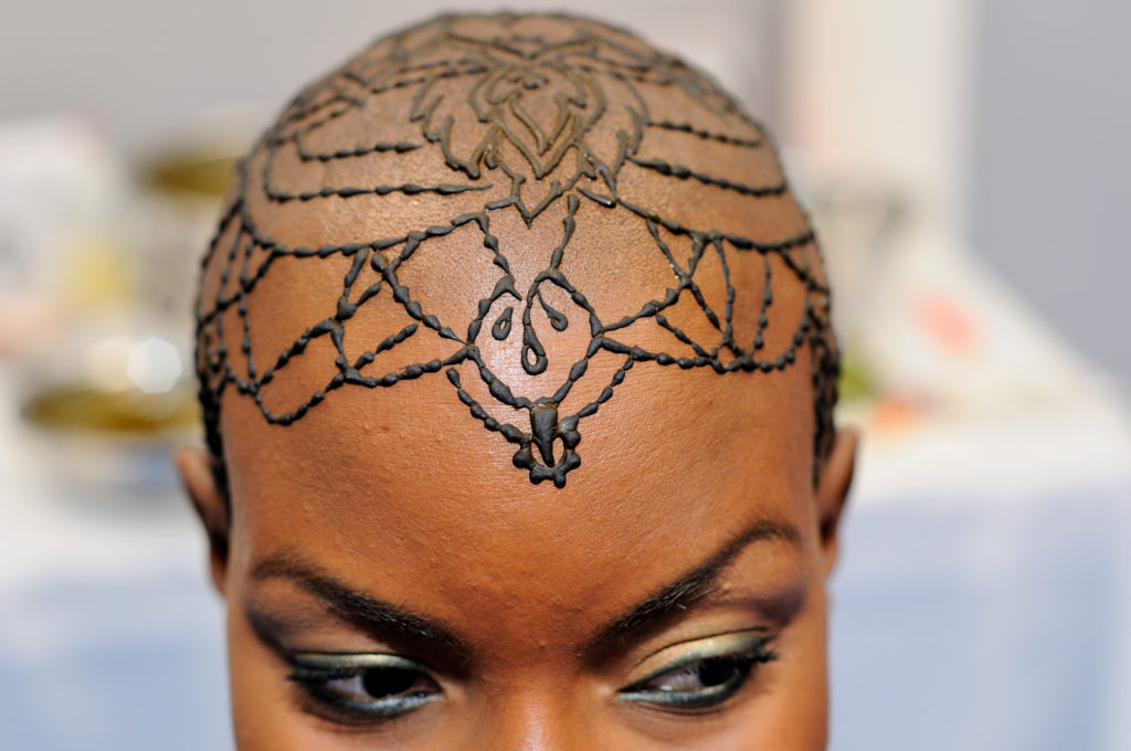 frontview-bald-head-queen-nina-hennasooq-henna-crown-bigchop-blessing-cancer-awareness-temporary-tattoo-mehdni-mehandi-henna-sooq-columbia-maryland-dc-dmv