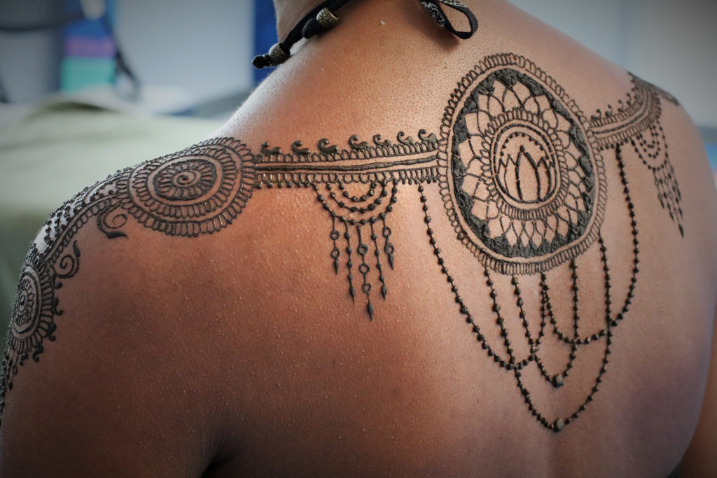 back-piece-henna-tattoo-body-art-spa-beauty-beautiful-natural-hair-team-henna-sexy-khadija-carryl-columbia-laurel-ellicott-city-maryland-baltimore