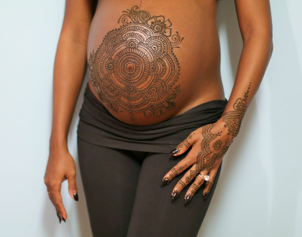 curly-nikki-henna-hand-art-hennasooq-dmv-dc-baltimore-art-elkridge-columbia-belly-pregnancy-beauty-1